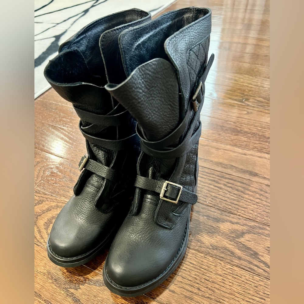 Steve Madden Bounty Combat Black Leather Boots